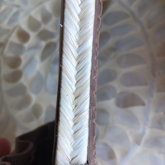 NWOT Kaanas Pasadena Ruffle Slides - Picture 8 of 8